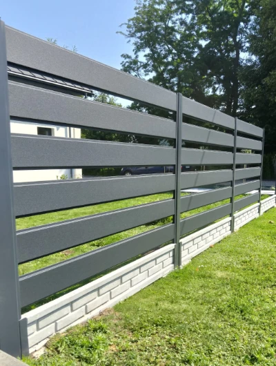 Przęsło ogrodzenia metalowego